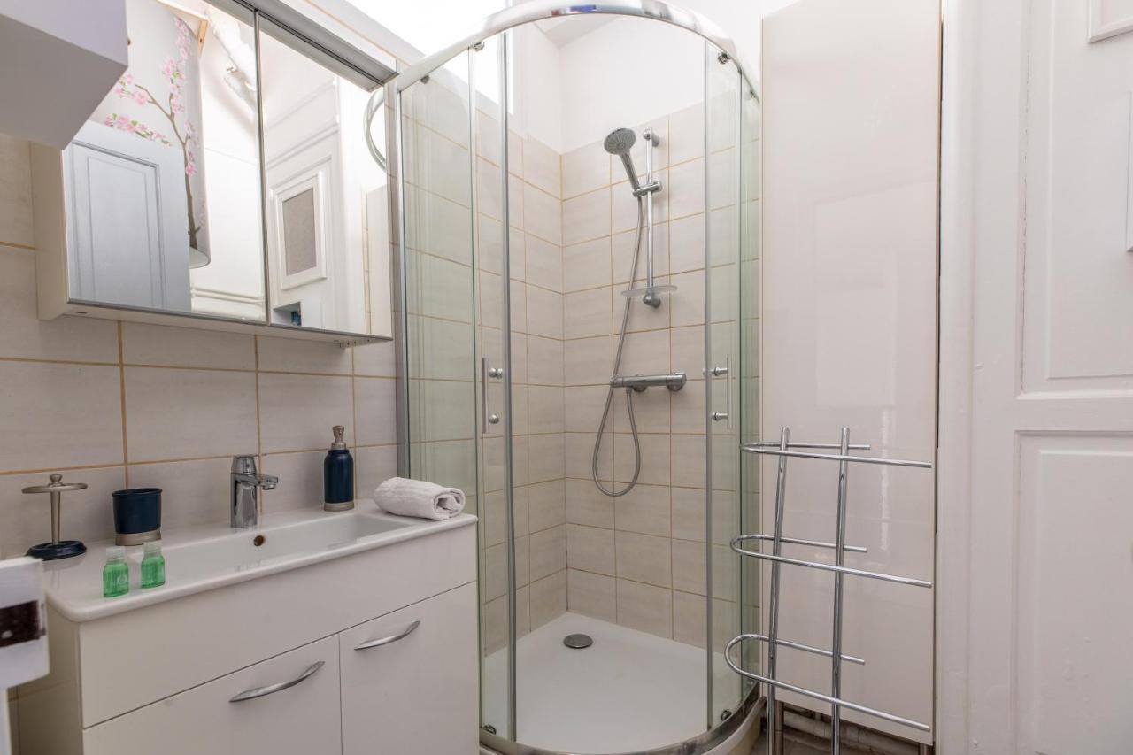 International Rosa Blue - Design - Centre - Ancien Palace Apartment